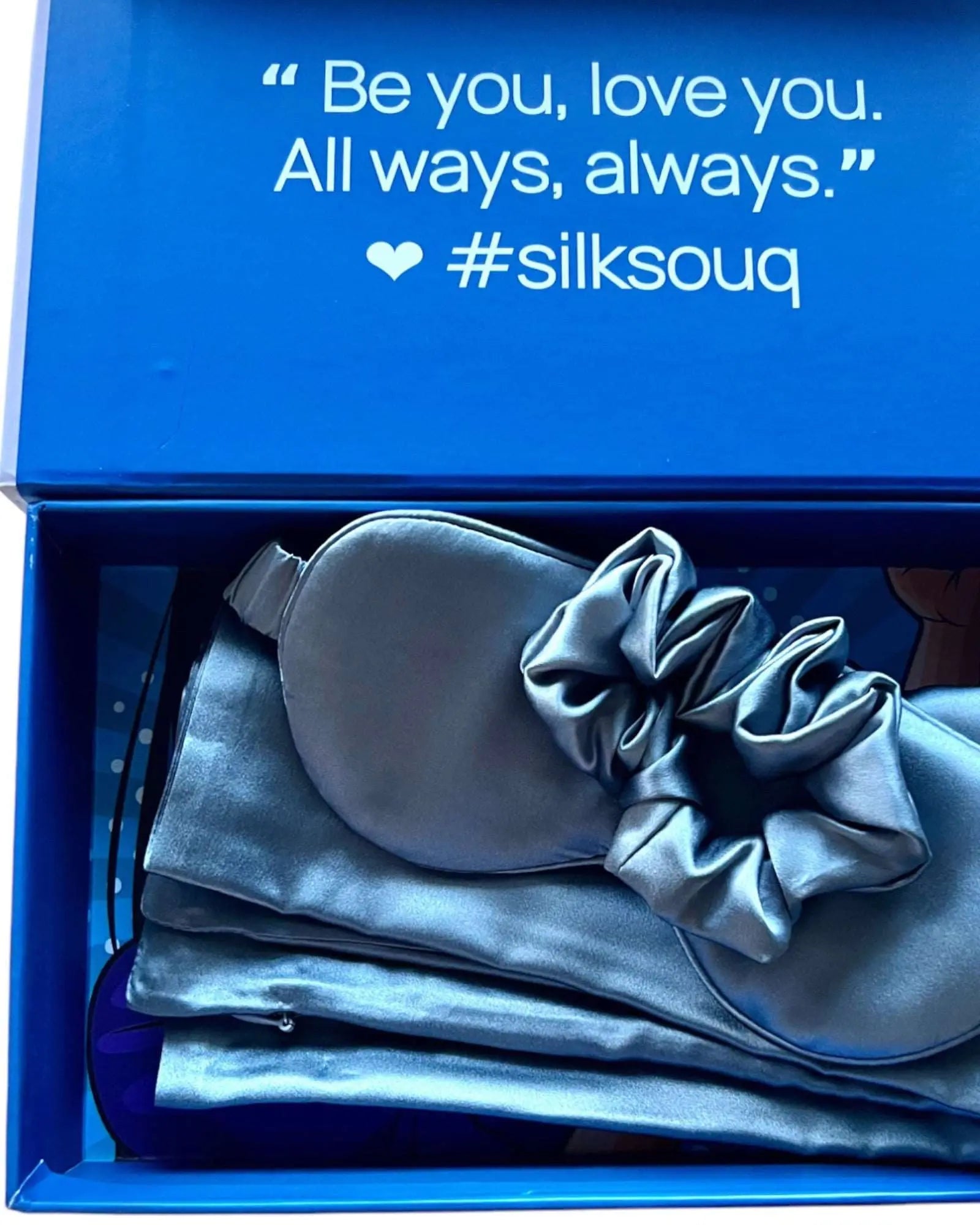 Set of 100% Mulberry Silk EyeMask + Hair Scrunchie (3.5 CM) + Pillowcase (19 Momme) - Gray Blue