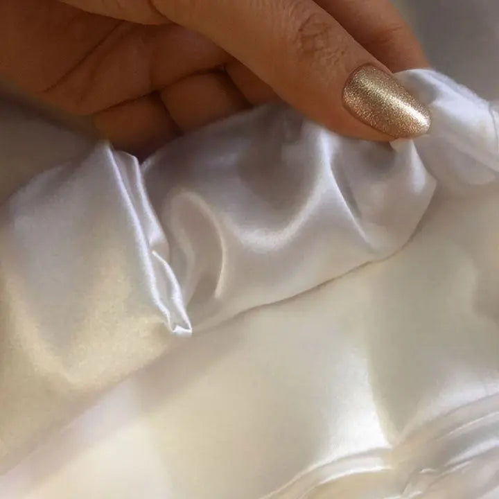 The Weight of Wellness: Understanding Silk Momme - SilkSouq