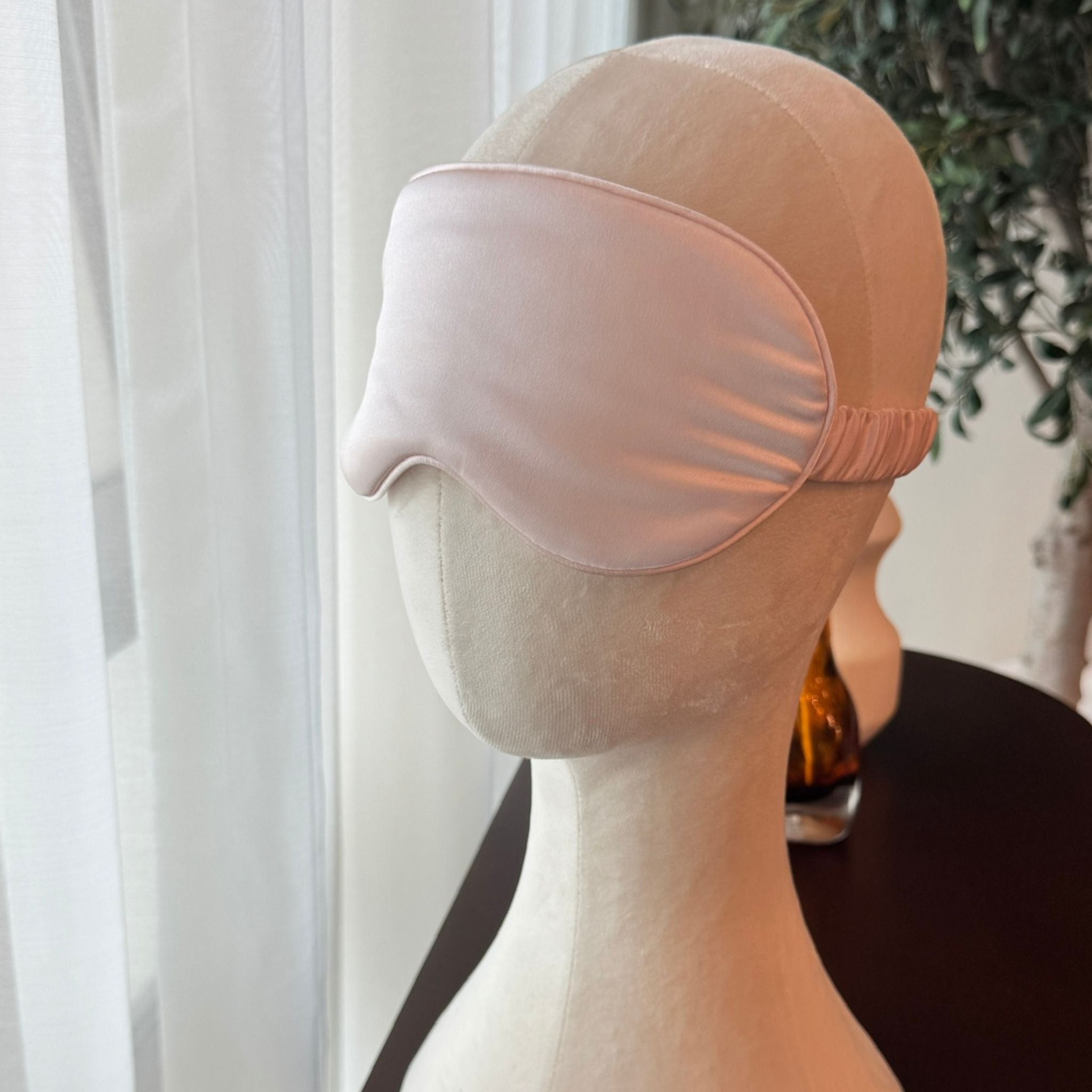 Pure Mulberry Silk Eye Mask – Soft Pink